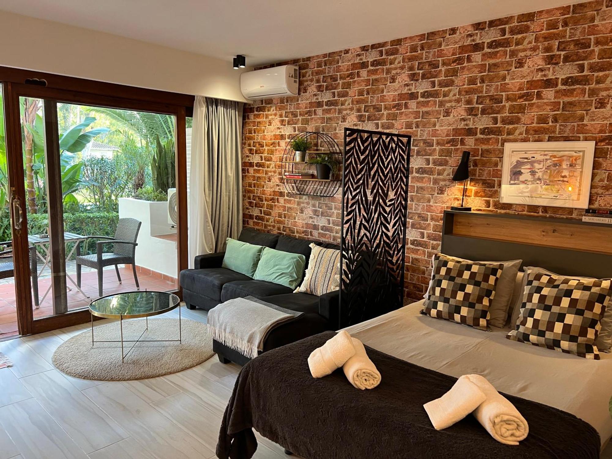 Puerto Banus Pol Suite Y Hada Suite Marbella Kültér fotó